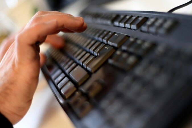 UK and US warn of cyber threat to healt